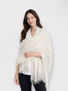 MaxMara Ivory Oversized Bamboo Wrap Scarf 32” X 72” Lightweight Fringed Shawl